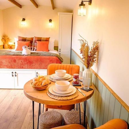 Lintmill Lodges - Heather Shepherds Hut Sorn Esterno foto