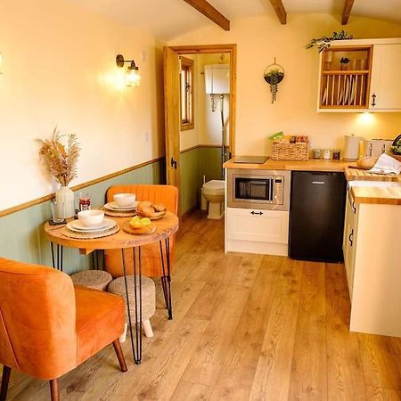 Lintmill Lodges - Heather Shepherds Hut Sorn Esterno foto